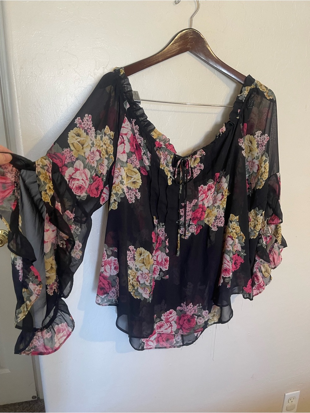Forever 21 Black Floral Off-Shoulder Blouse with Ruffle Bell Sleeves